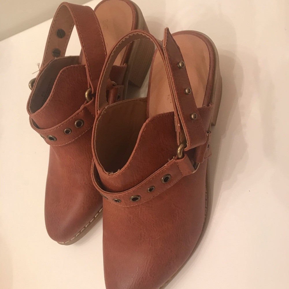 Women’s mule booties